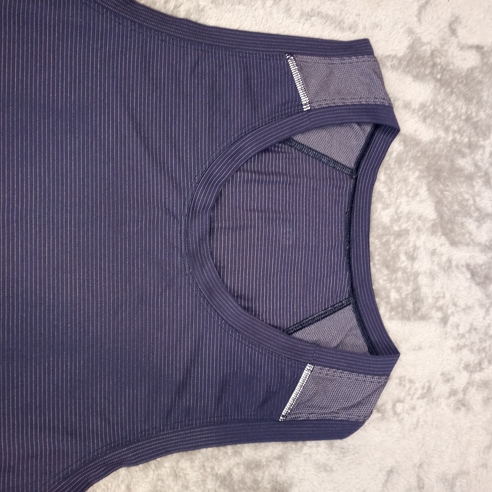 Lululemon Women's Navy Sleeveless Tank Top Size 4 - Picture 4 of 16